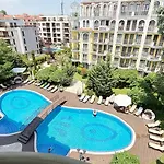 Bratanov Harmony Monte Carlo アパート
