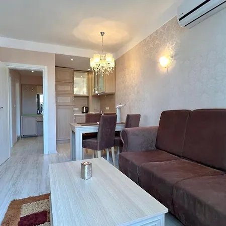 Bratanov Harmony Monte Carlo شقة