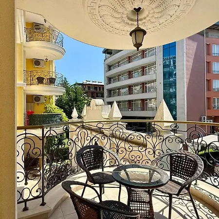 Bratanov Harmony Monte Carlo דירה *