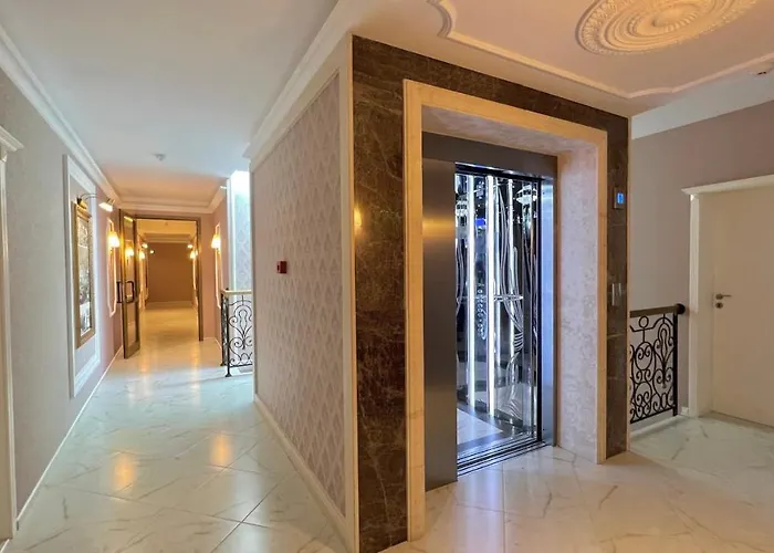 Bratanov Harmony Monte Carlo דירה סאני ביץ'